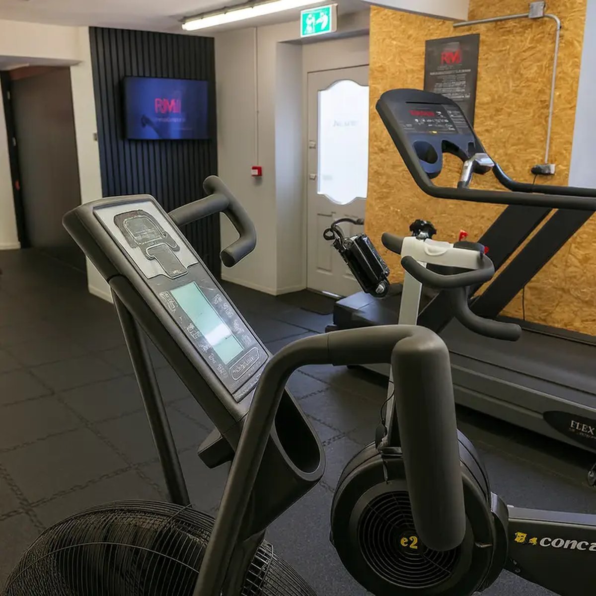 88D6FD3D-0997-480F-98C5-B6DEAE7E0735_1200x1200_centercrop